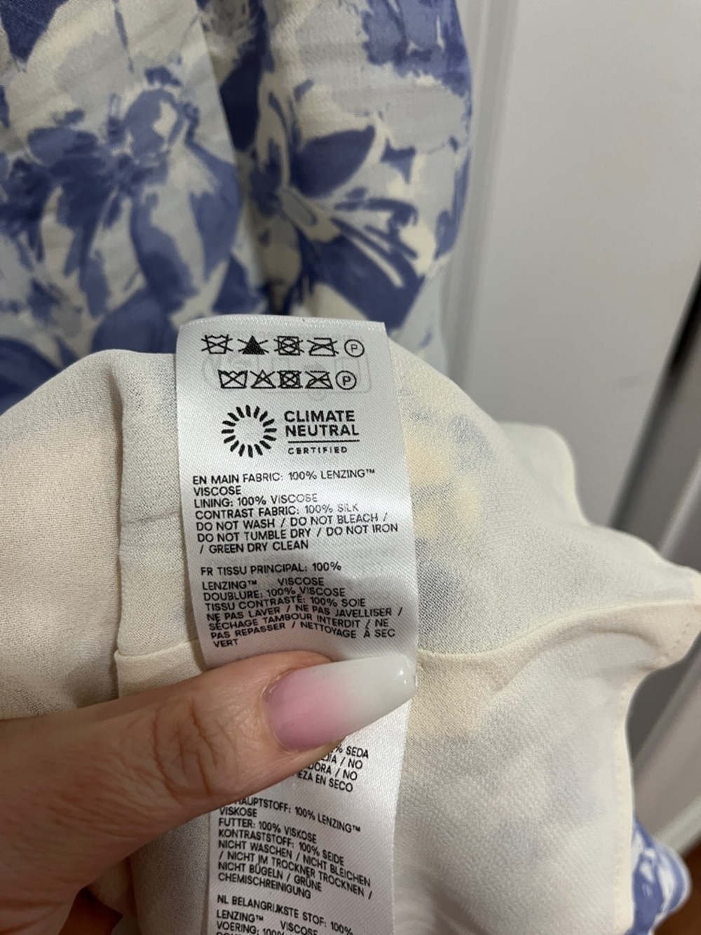Reformation Irisa Dress in Blue/White Larkspur Floral - Picture 10 of 13